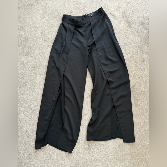 Dynamite Pants - Elegant Black Wide-Leg Pants with Front Slits